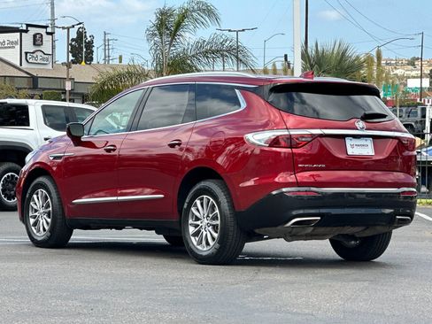 Used 2024 Buick Enclave Premium FWD image 3