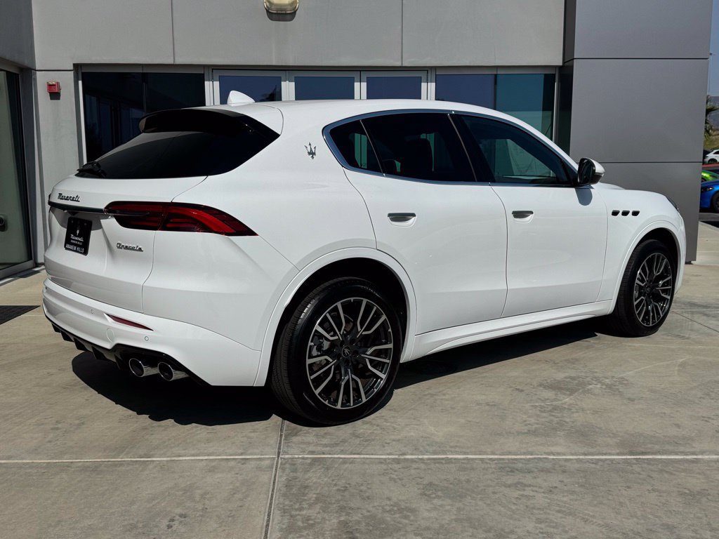 Used 2025 Maserati Grecale GT AWD/4WD image 8
