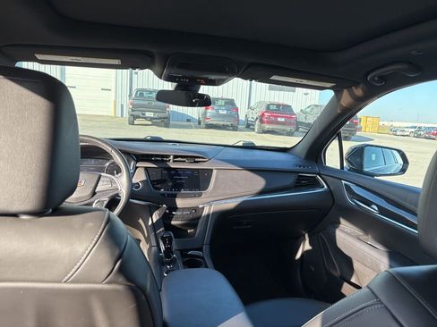 Used 2022 Cadillac XT5 Premium Luxury image 25