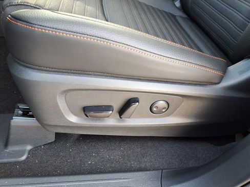 New 2026 Nissan Pathfinder SV image 12