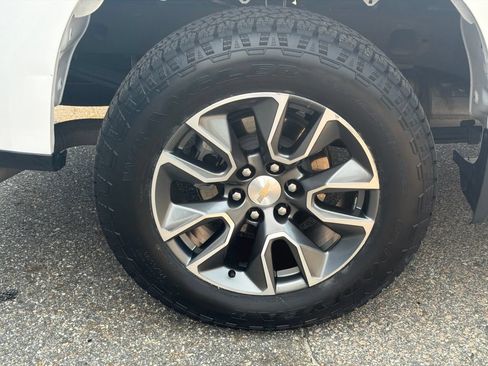 Certified 2023 Chevrolet Silverado 1500 LT AWD/4WD image 14