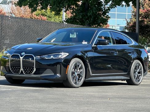 Used 2024 BMW i4 eDrive35 w/ Convenience Package RWD image 9