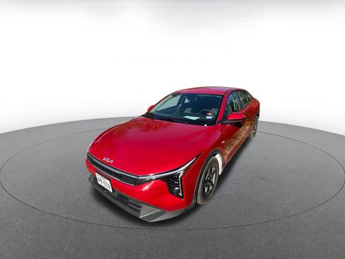 Used 2025 Kia K4 LXS image 4