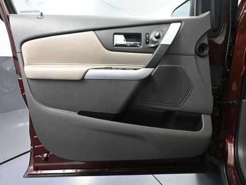 Used 2012 Ford Edge Limited AWD/4WD image 18
