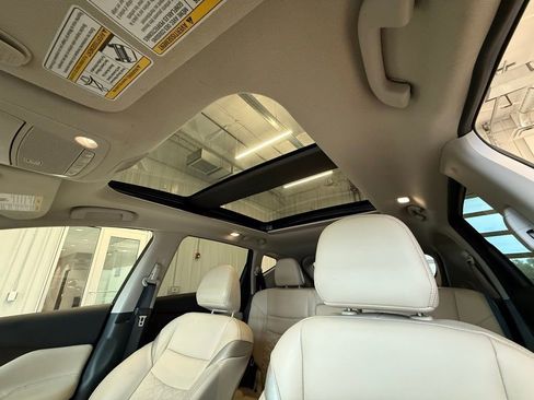 Used 2024 Nissan Murano Platinum w/ Cargo Package image 31