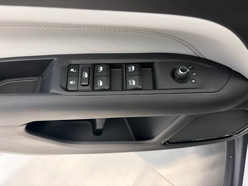 Used 2024 Jeep Compass Limited AWD/4WD image 20