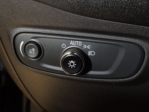 Used 2023 Chevrolet Equinox LT AWD/4WD image 17