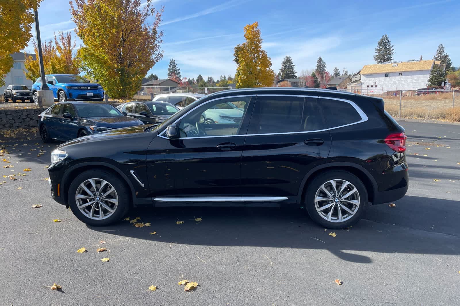 Used 2019 BMW X3 xDrive30i w/ Executive Package AWD/4WD image 2