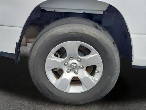 Used 2019 RAM 1500 Big Horn AWD/4WD image 30
