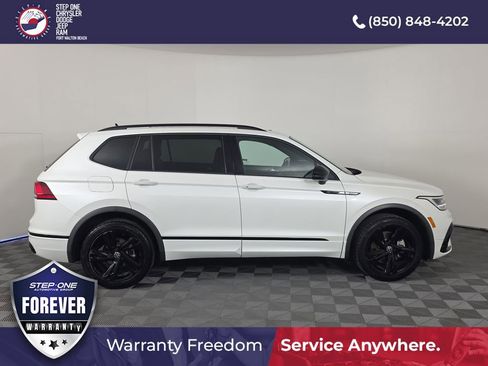 Used 2023 Volkswagen Tiguan SE R-Line FWD image 8