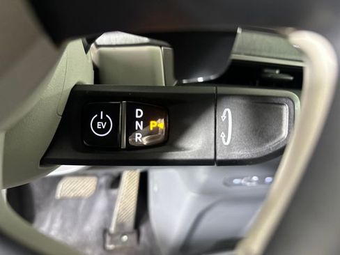 Used 2024 Kia EV9 Wind image 20