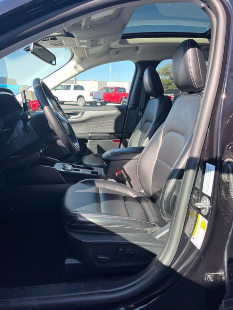 Used 2025 Ford Escape Platinum AWD/4WD image 33