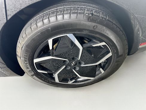 Used 2024 Hyundai Ioniq 5 SEL image 11