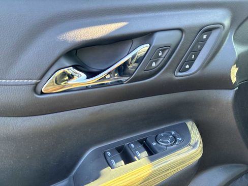 Certified 2019 GMC Acadia Denali image 24