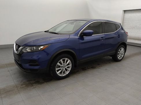 Used 2021 Nissan Rogue Sport S image 2