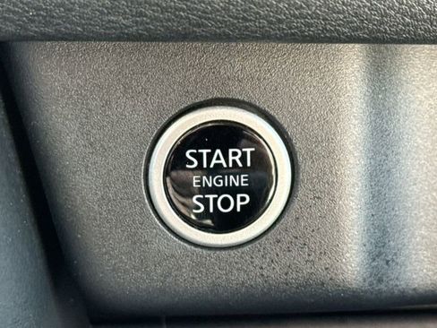 Used 2023 Nissan Rogue SV w/ SV Premium Package image 36