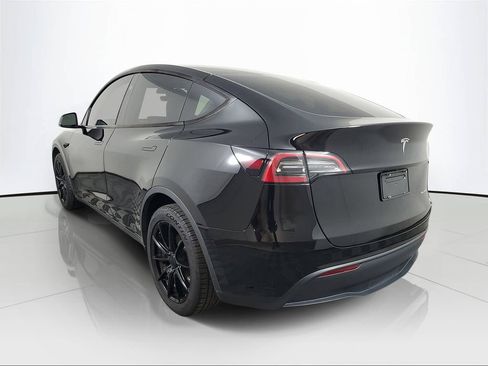 Used 2023 Tesla Model Y Long Range AWD/4WD image 4