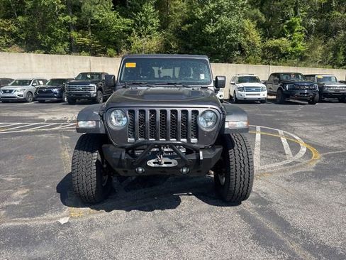 Used 2020 Jeep Gladiator Rubicon AWD/4WD image 2