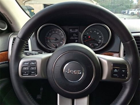 Used 2013 Jeep Grand Cherokee Limited image 22