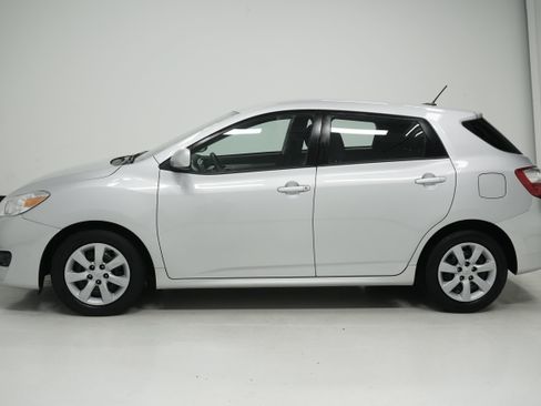 Used 2012 Toyota Matrix S image 7