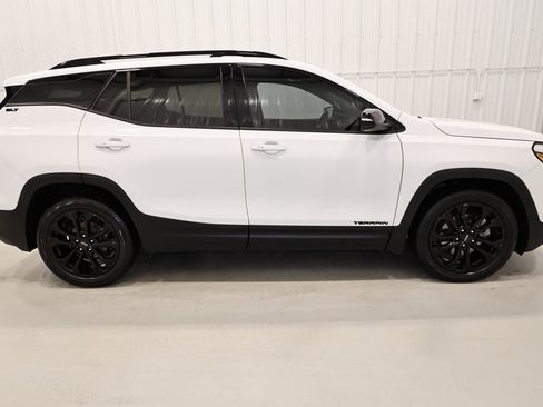 Used 2019 GMC Terrain SLT w/ Preferred Package image 2