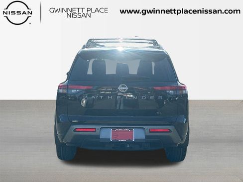 New 2026 Nissan Pathfinder SL image 6