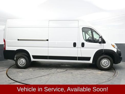 Used 2025 RAM ProMaster 2500 w/ Convenience Group image 8