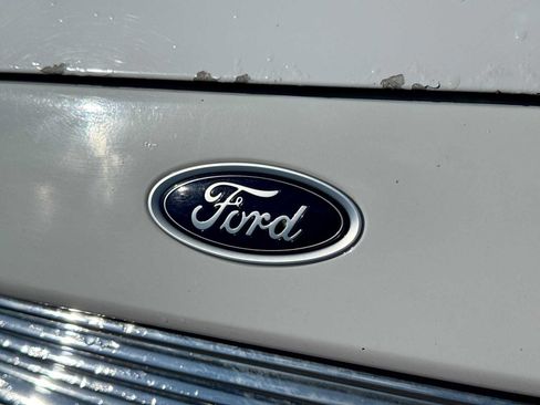 Used 2013 Ford Fusion SE FWD image 10