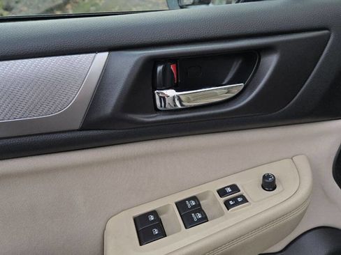 Used 2017 Subaru Legacy 2.5i Premium image 14