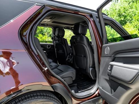 New 2026 Land Rover Discovery Limited Edition AWD/4WD image 50