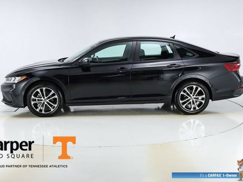 Used 2025 Volkswagen Jetta Sport FWD image 2