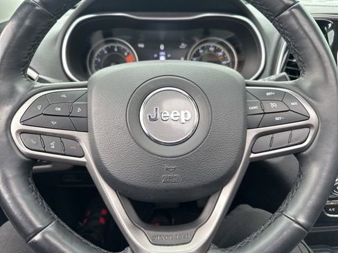 Used 2019 Jeep Cherokee Limited FWD image 29