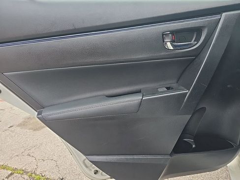 Used 2018 Toyota Corolla SE w/ Body Protection Package FWD image 13