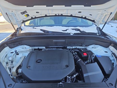 Used 2025 Volvo XC90 B6 Plus w/ Protection Package image 37