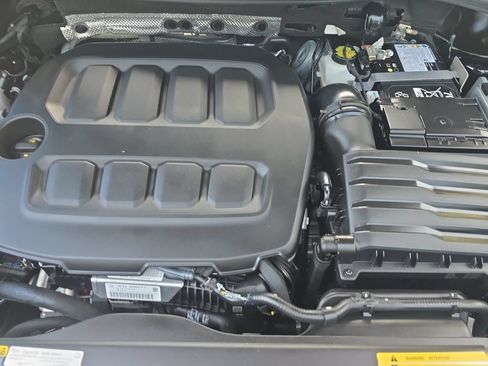 Used 2025 Volkswagen Tiguan S FWD image 13
