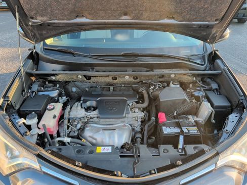 Used 2018 Toyota RAV4 XLE image 20