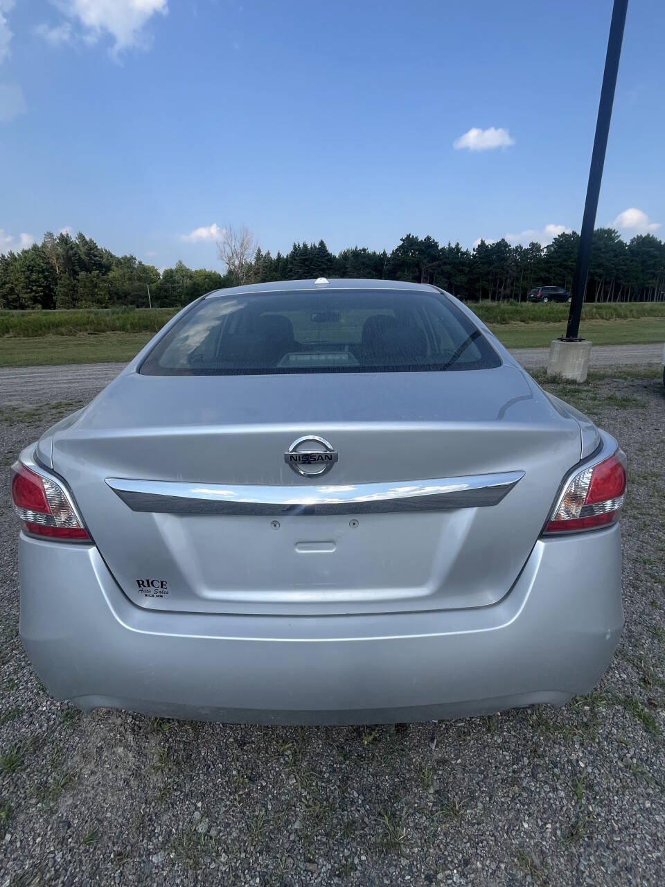 Used 2015 Nissan Altima 2.5 SL w/ Moonroof Package FWD image 3