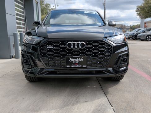 Used 2022 Audi Q5 2.0T Prestige w/ Prestige Package image 3