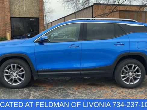 Used 2024 GMC Terrain SLT image 5