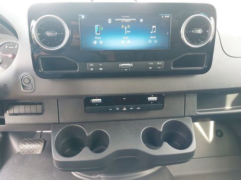 New 2025 Mercedes-Benz Sprinter 2500 image 19