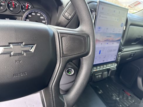 Used 2023 Chevrolet Silverado 1500 Custom Trail Boss w/ 2.7L Blackout Package image 20