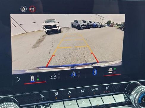 New 2025 GMC Canyon Elevation w/ Convenience Package image 15