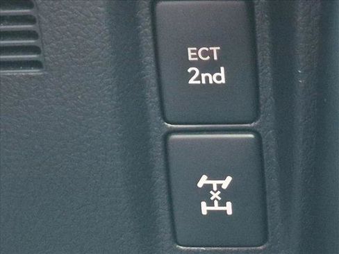 Used 2023 Lexus GX 460 Premium w/ Accessory Package AWD/4WD image 17