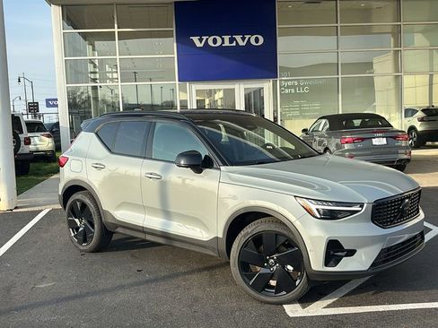 New 2026 Volvo XC40 B5 Ultra w/ Protection Package Premier AWD/4WD image 2