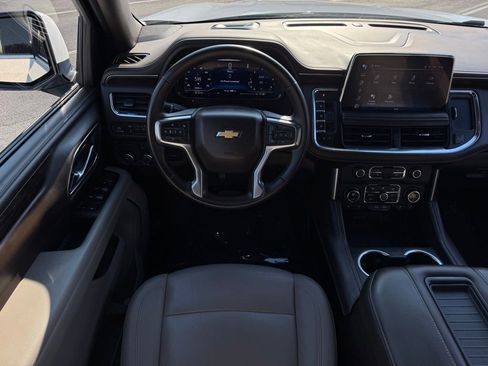 Used 2024 Chevrolet Suburban LT image 20