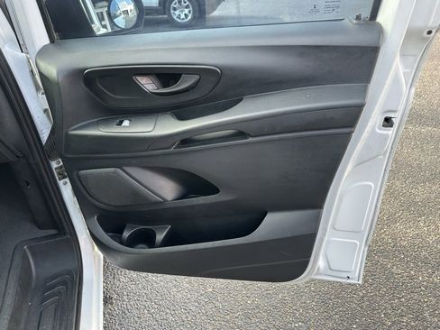 Used 2016 Mercedes-Benz Metris image 19