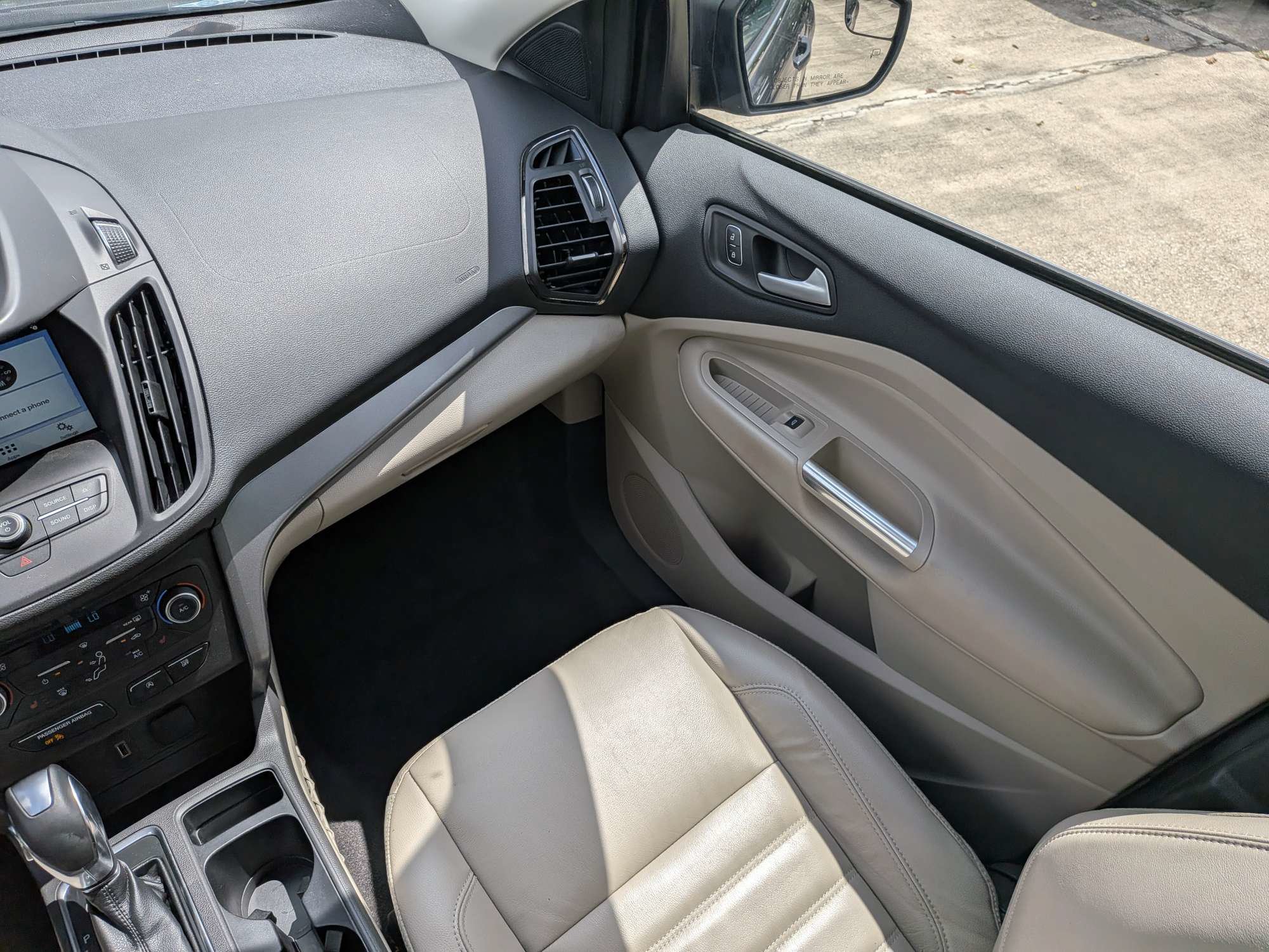 Used 2018 Ford Escape SEL FWD image 19
