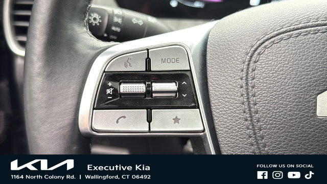 Certified 2024 Kia Telluride EX w/ EX Captain's Chair Package AWD/4WD image 13