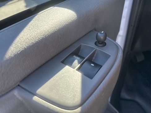 Used 2024 GMC Savana 2500 w/ Driver Convenience Package image 15