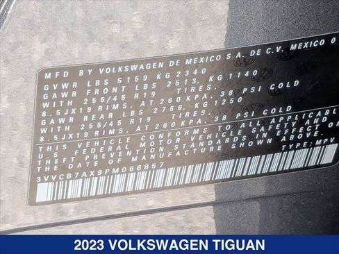 Used 2023 Volkswagen Tiguan SE R-Line FWD image 24